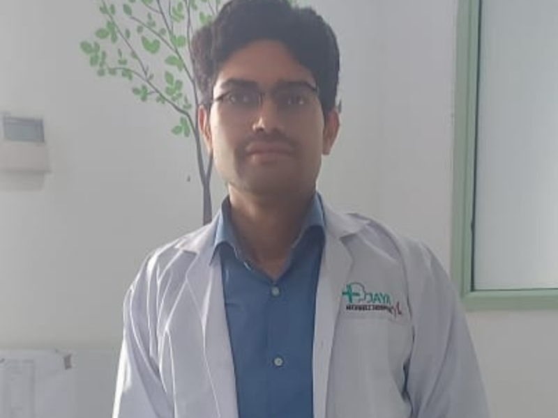 DR.YASH KATHURIA